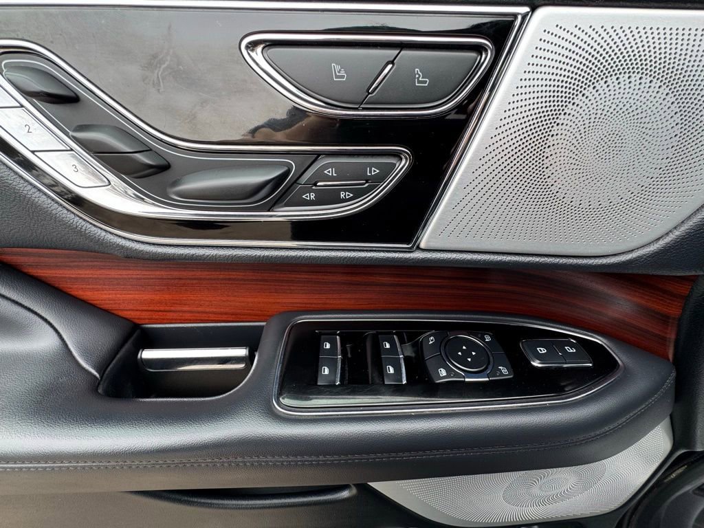 Used 2024 Lincoln Navigator Reserve w/ Equipment Group 201A image 15