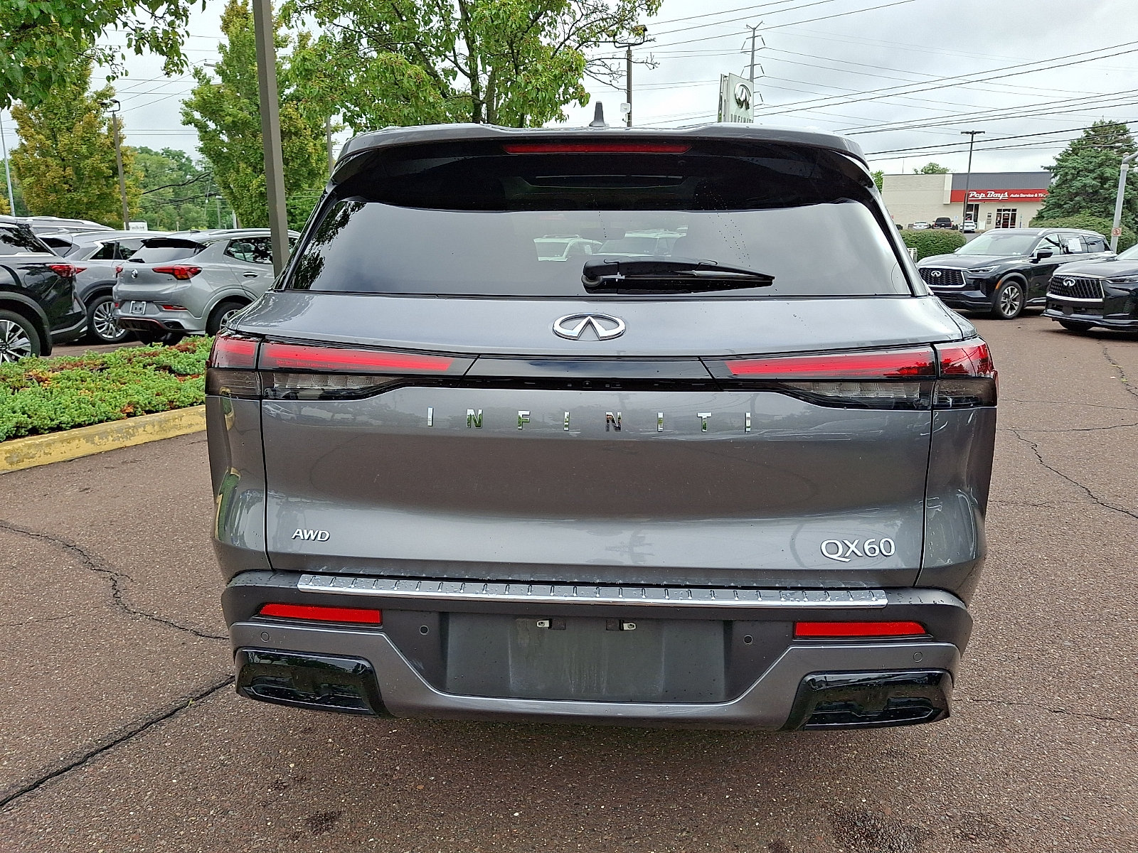 Certified 2023 INFINITI QX60 Luxe w/ Performance Audio Package AWD/4WD image 5