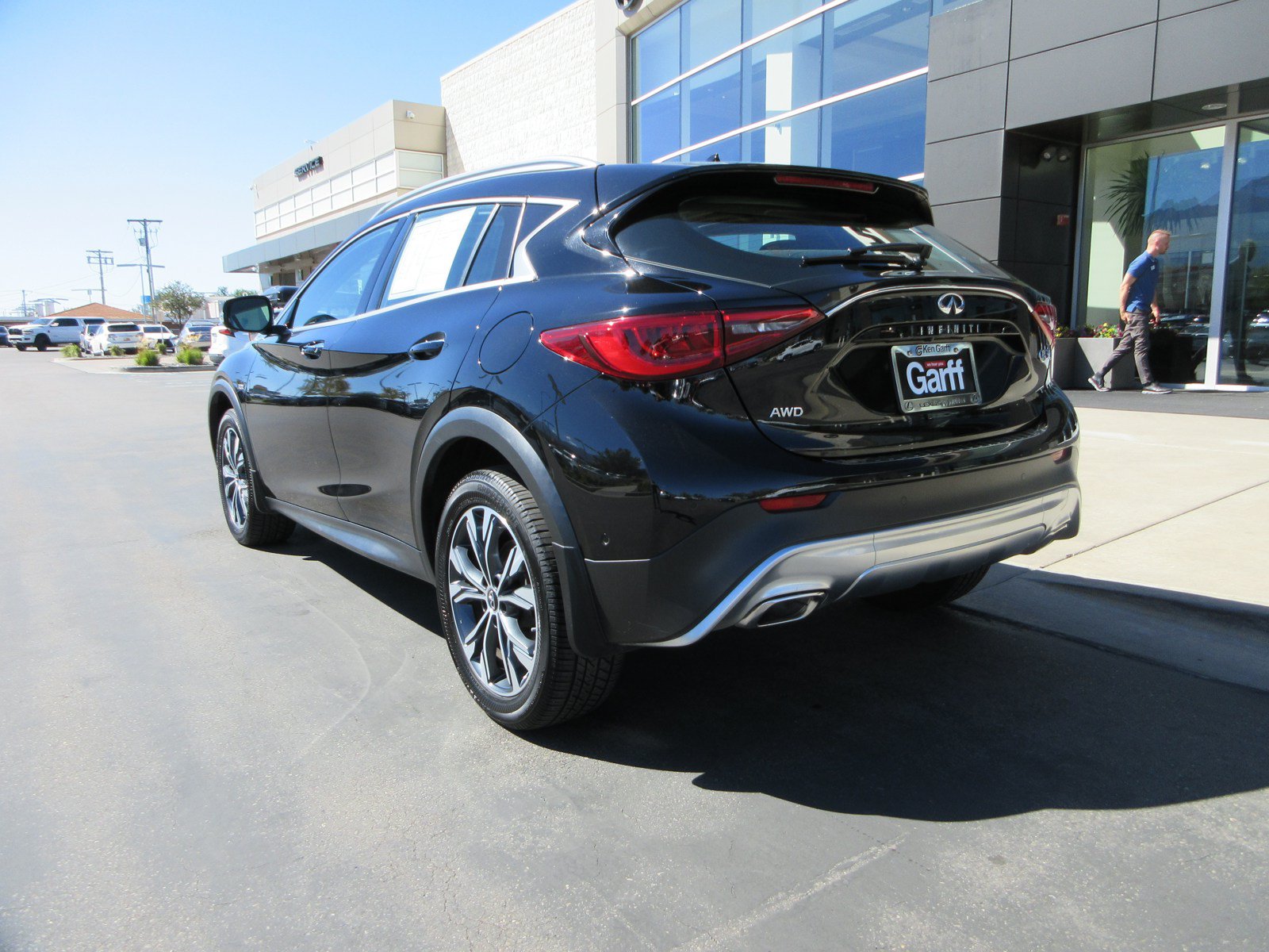 Used 2018 INFINITI QX30 AWD w/ Pro Assist Package image 7