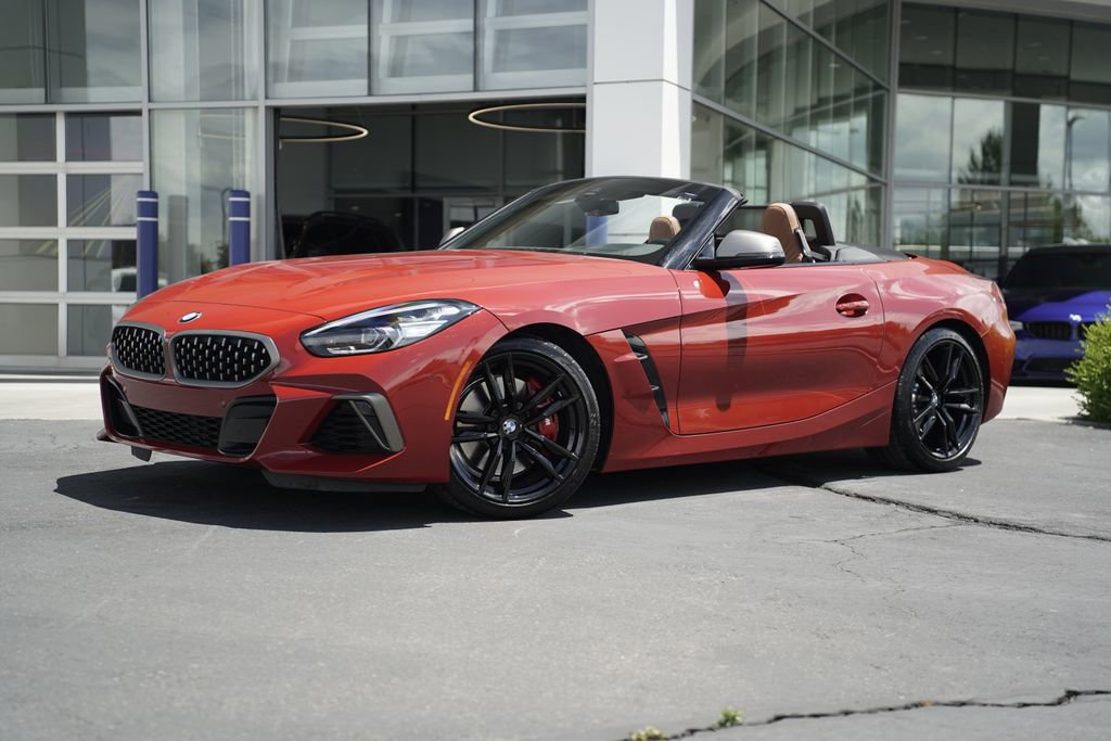 Used 2022 BMW Z4 M40i w/ Premium Package RWD image 2