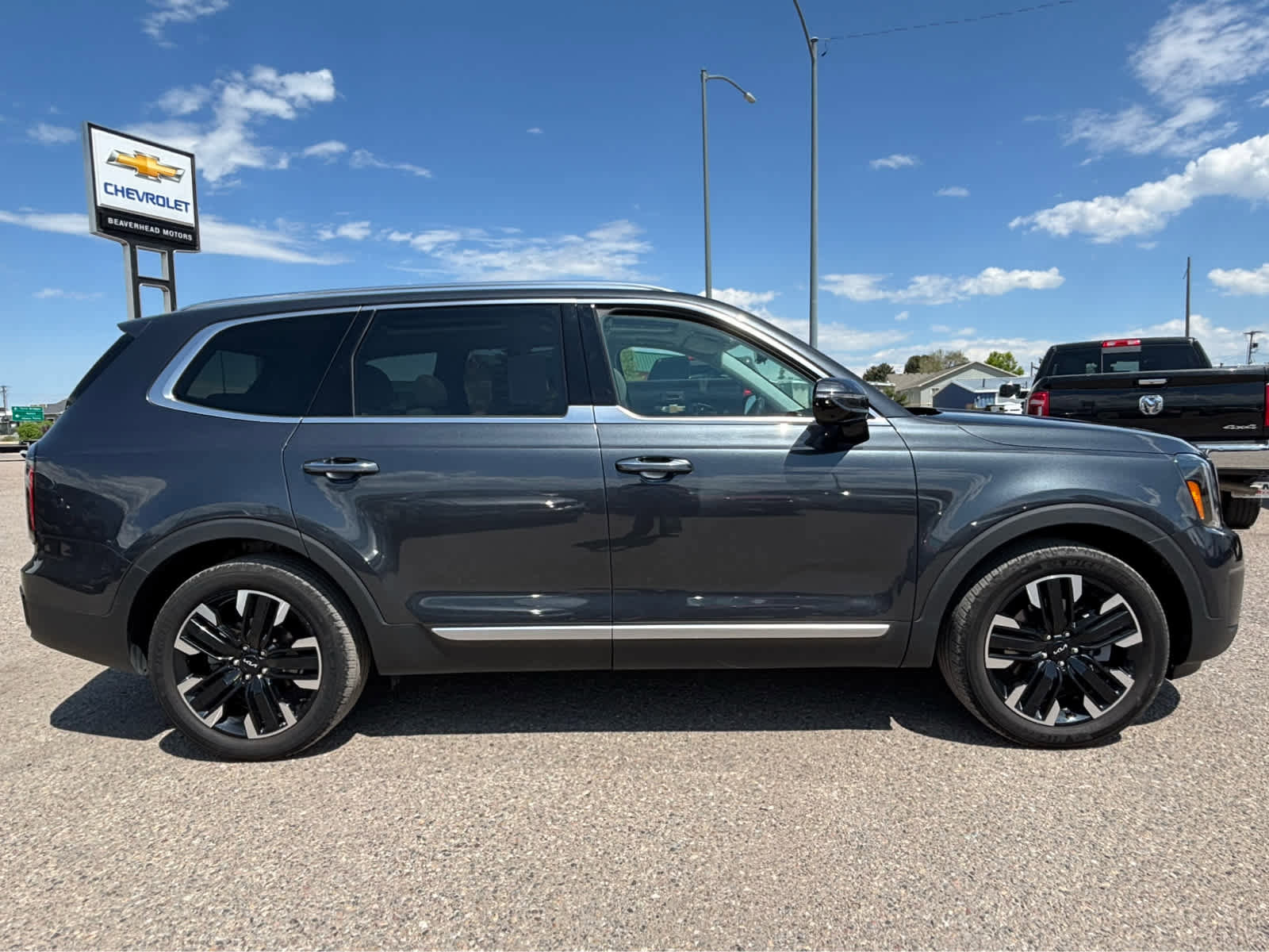 Used 2023 Kia Telluride SX Prestige image 2