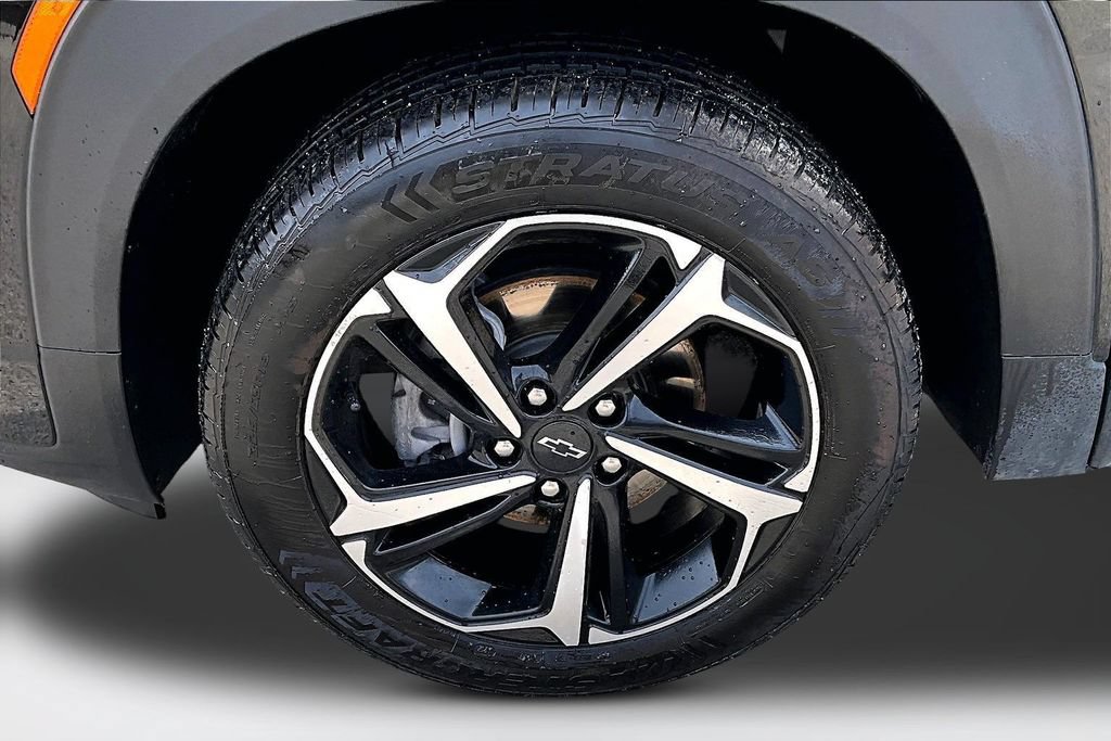 Used 2023 Chevrolet TrailBlazer RS w/ Sun and Liftgate Package AWD/4WD image 34