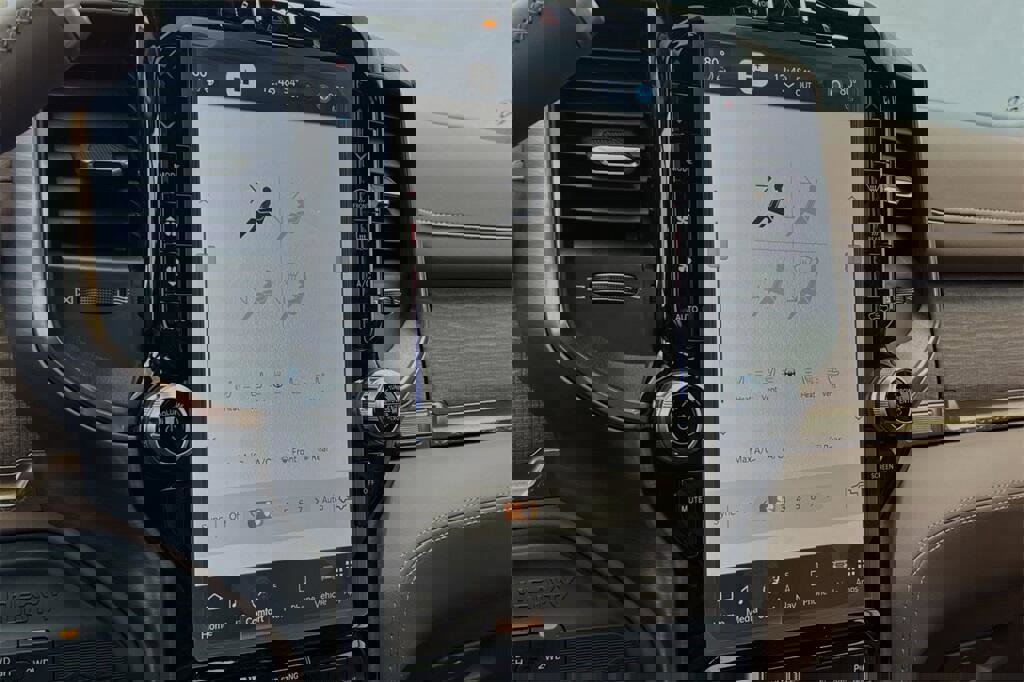 New 2024 RAM 2500 Limited w/ Safety Group image 17