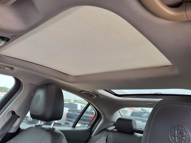 Used 2020 Alfa Romeo Giulia Ti image 12