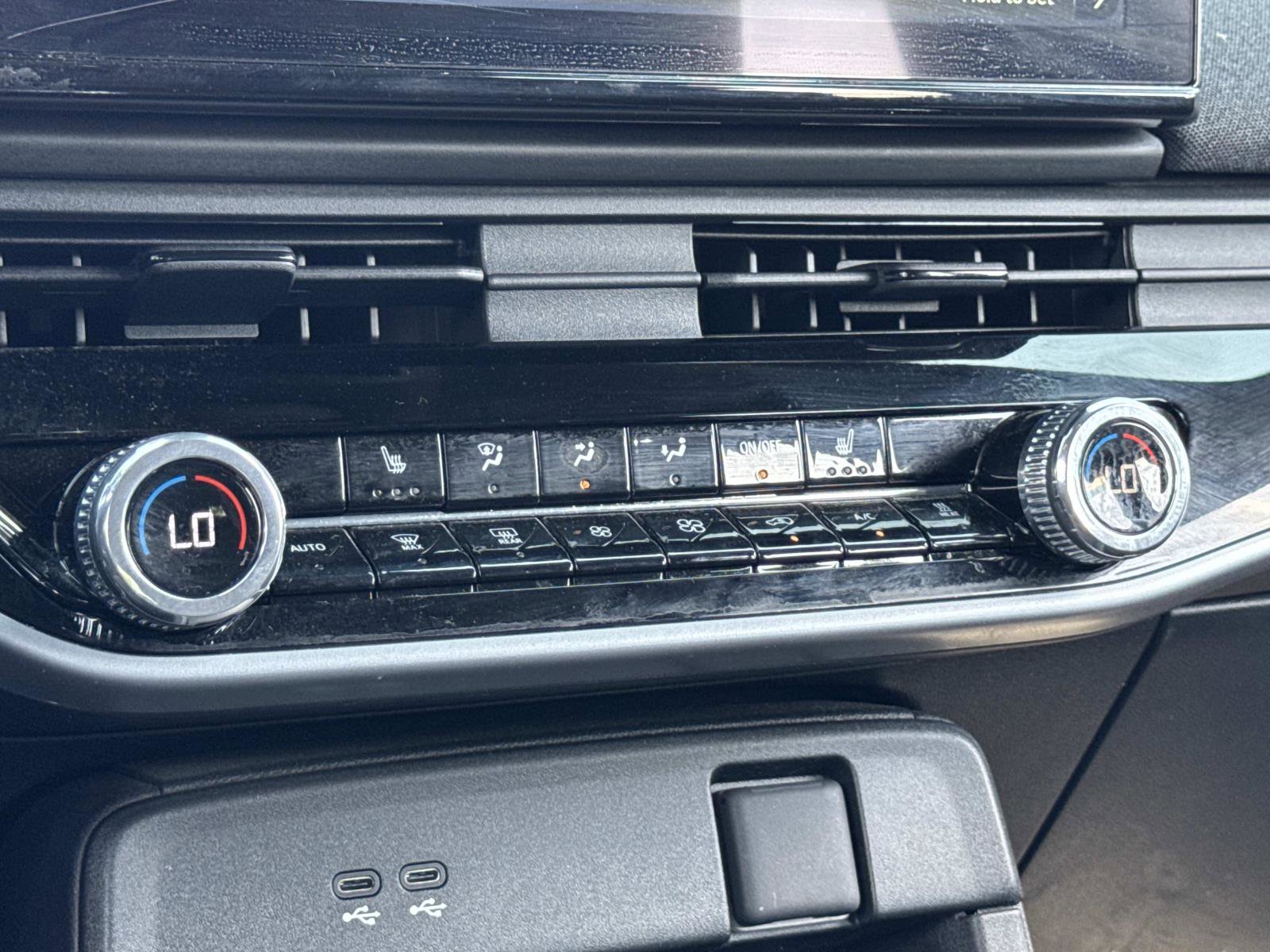 Used 2024 Honda Prologue EX image 13