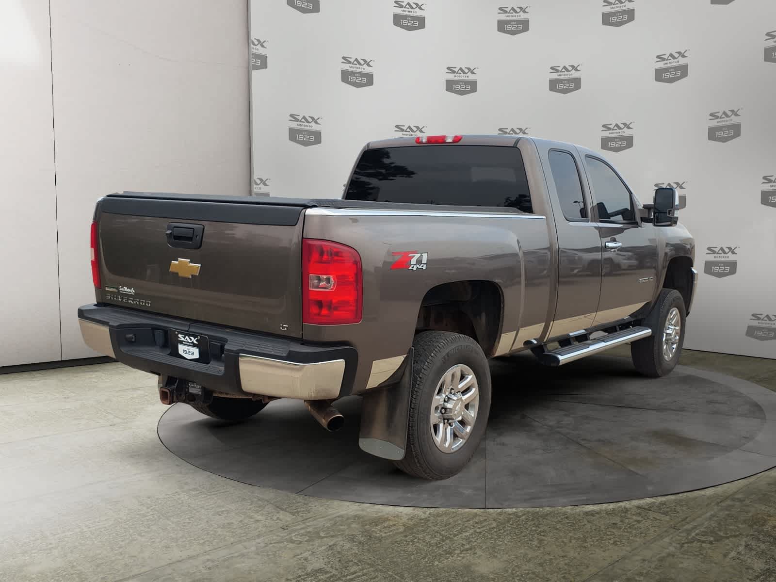 Used 2012 Chevrolet Silverado 2500 LT w/ Interior Plus Package AWD/4WD image 5