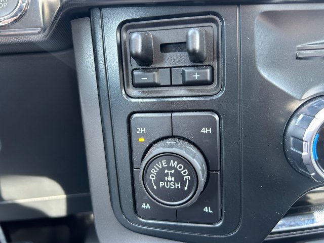 Used 2025 Ford F150 Lariat w/ Equipment Group 501A Mid AWD/4WD image 32