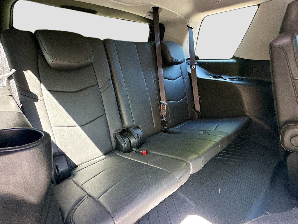 Used 2020 Cadillac Escalade Premium Luxury AWD/4WD image 30