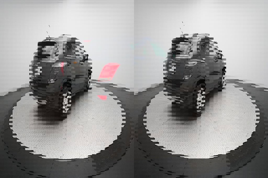 Used 2017 Chevrolet Trax LT w/ Driver Confidence Package image 35