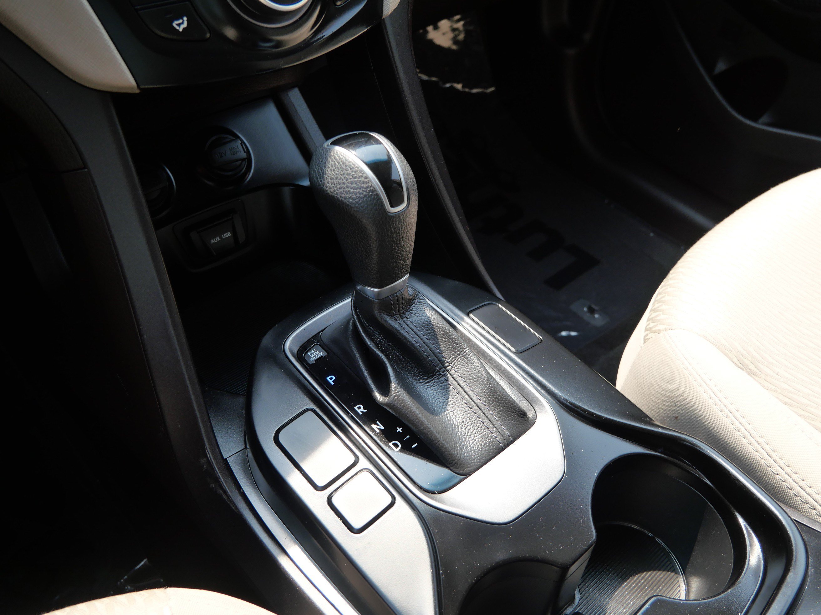 Used 2013 Hyundai Santa Fe Sport AWD/4WD image 24