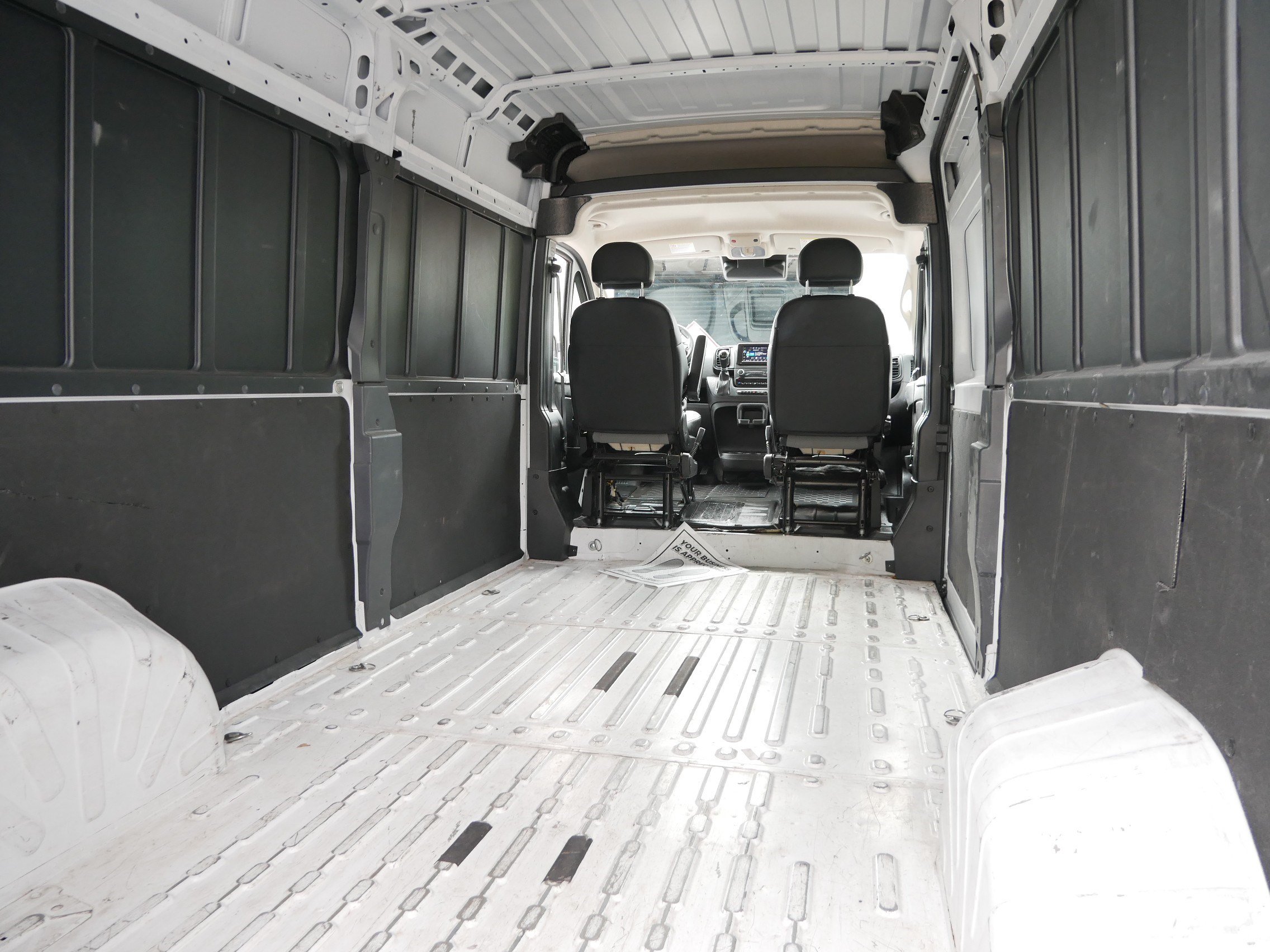 Used 2023 RAM ProMaster 2500 FWD image 18