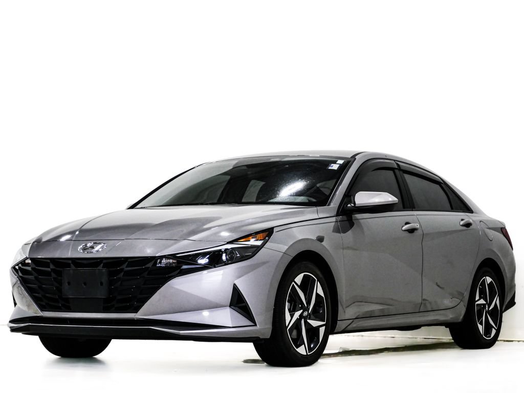 Used 2023 Hyundai Elantra SEL w/ Convenience Package FWD image 3