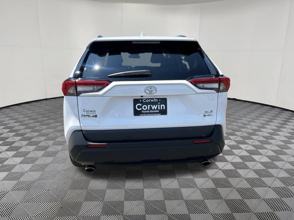Used 2025 Toyota RAV4 XLE AWD/4WD image 6