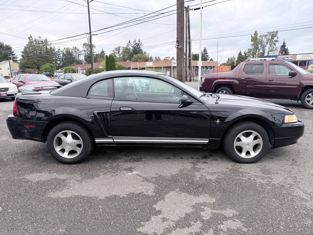 Used 2000 Ford Mustang Coupe RWD image 5