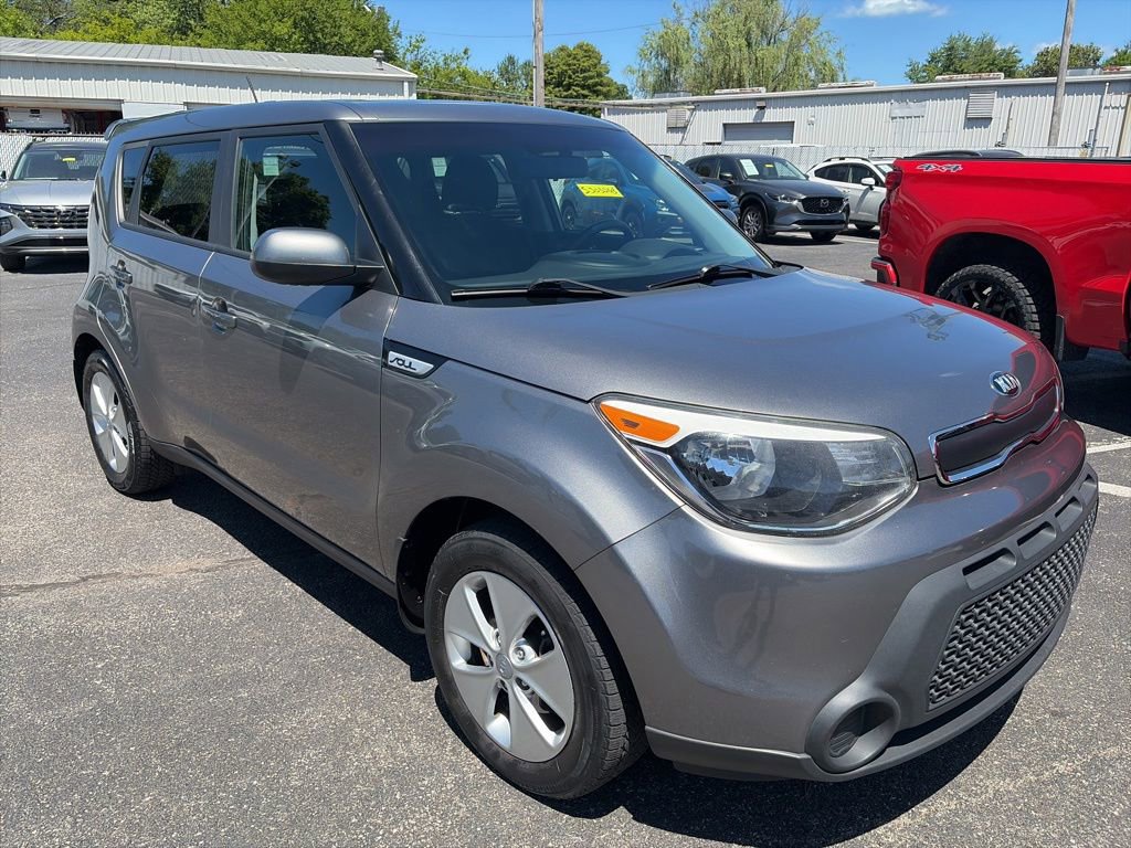 Used 2016 Kia Soul FWD image 1