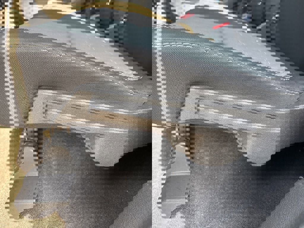 Used 2015 Ford Escape SE image 30