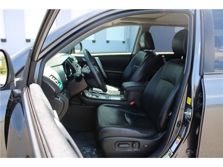 Used 2010 Toyota Highlander SE AWD/4WD image 8