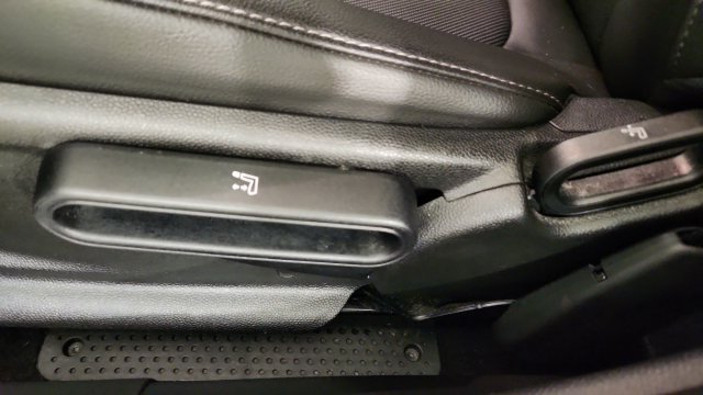 Used 2020 MINI Cooper 4-Door Hardtop FWD image 13
