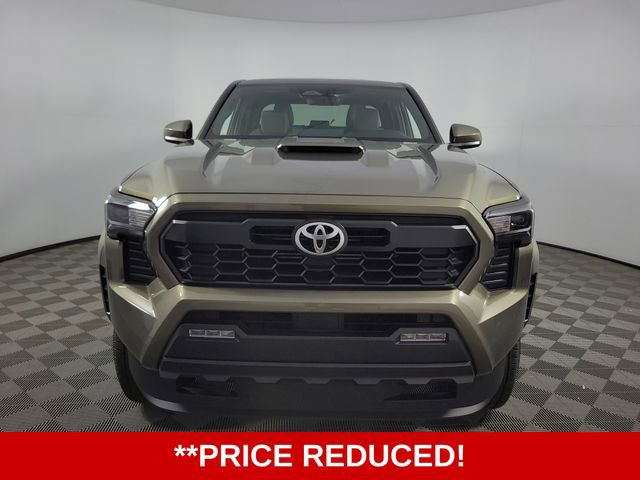 Used 2025 Toyota Tacoma TRD Sport image 2