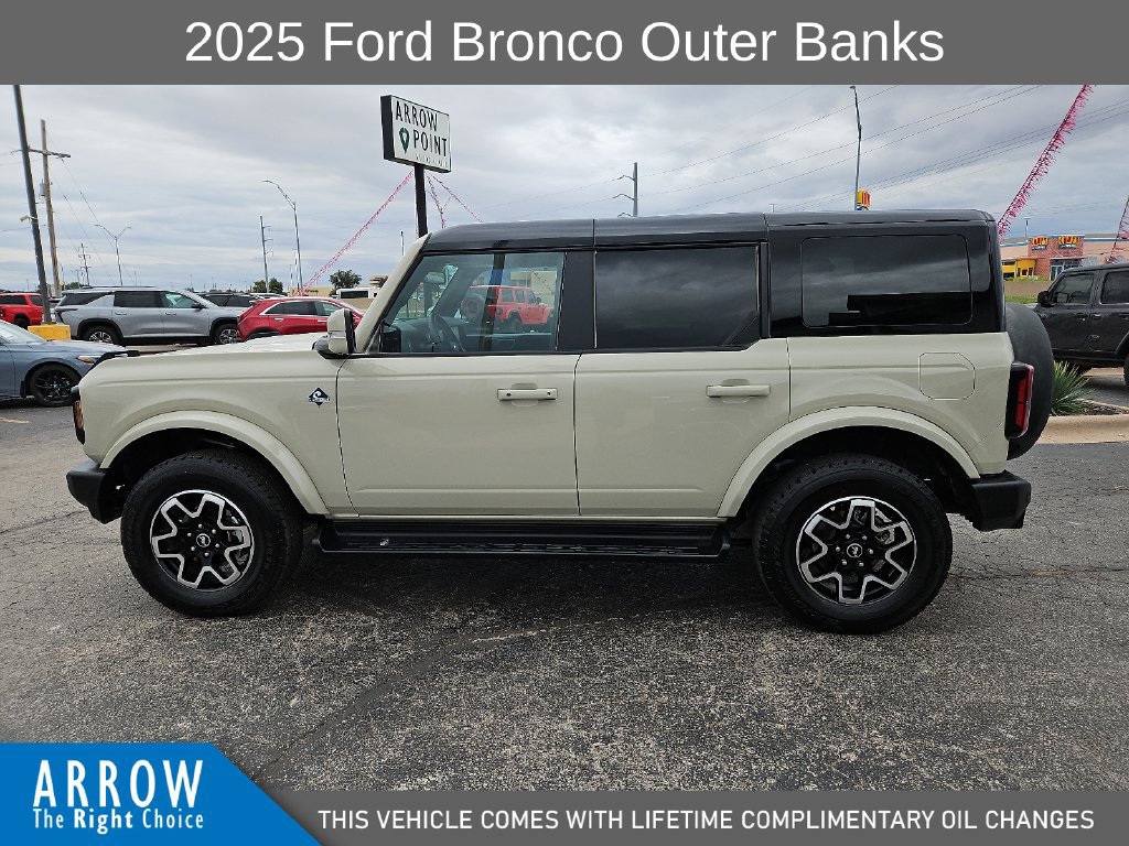 Used 2025 Ford Bronco Outer Banks AWD/4WD image 7