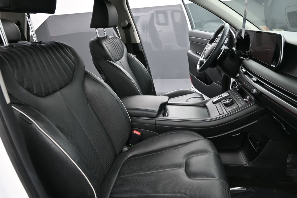 Used 2024 Hyundai Palisade Limited FWD image 12