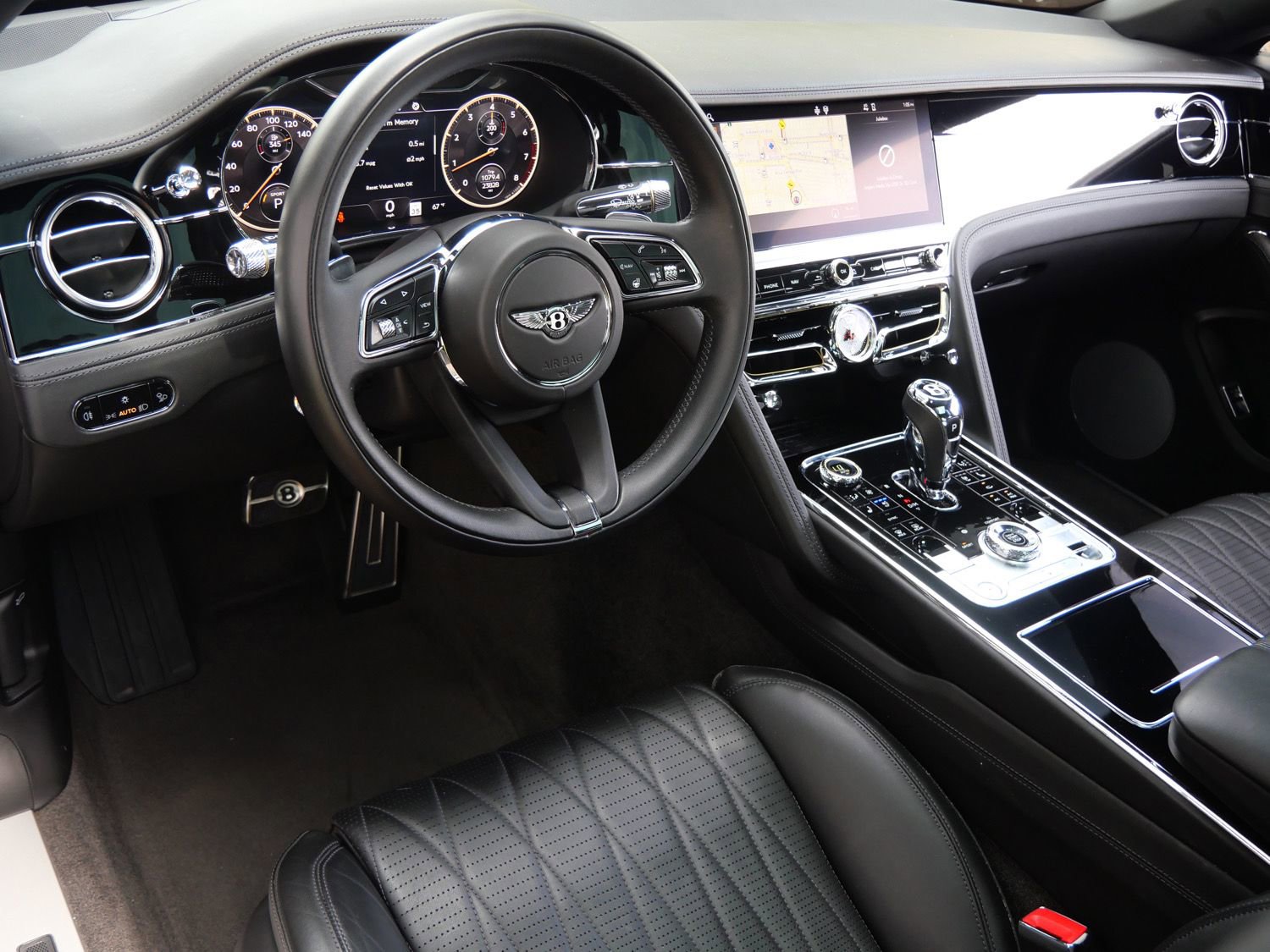 Used 2022 Bentley Flying Spur V8 AWD/4WD image 12