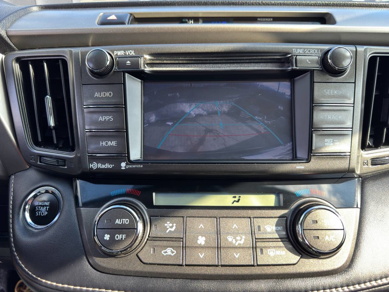 Used 2014 Toyota RAV4 Limited image 17