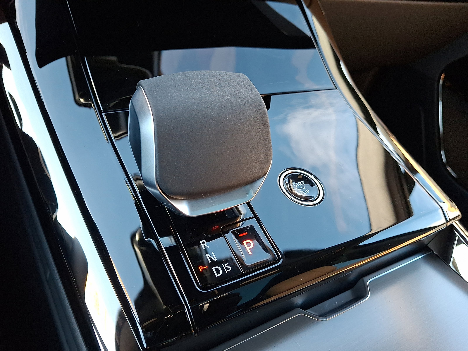 New 2025 Land Rover Range Rover Sport Dynamic SE image 10