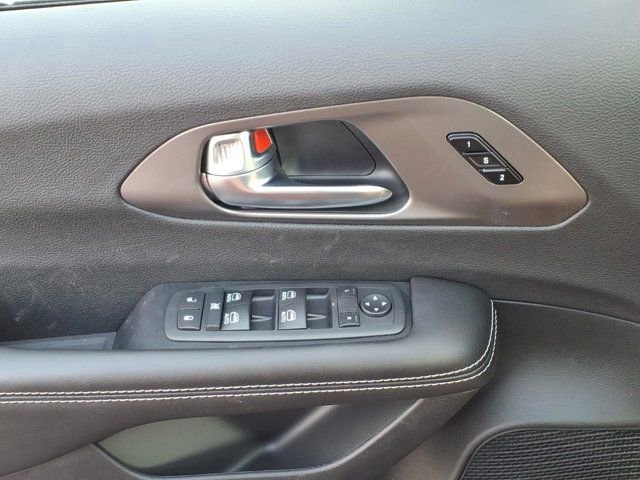 New 2026 Chrysler Pacifica Select AWD/4WD image 14