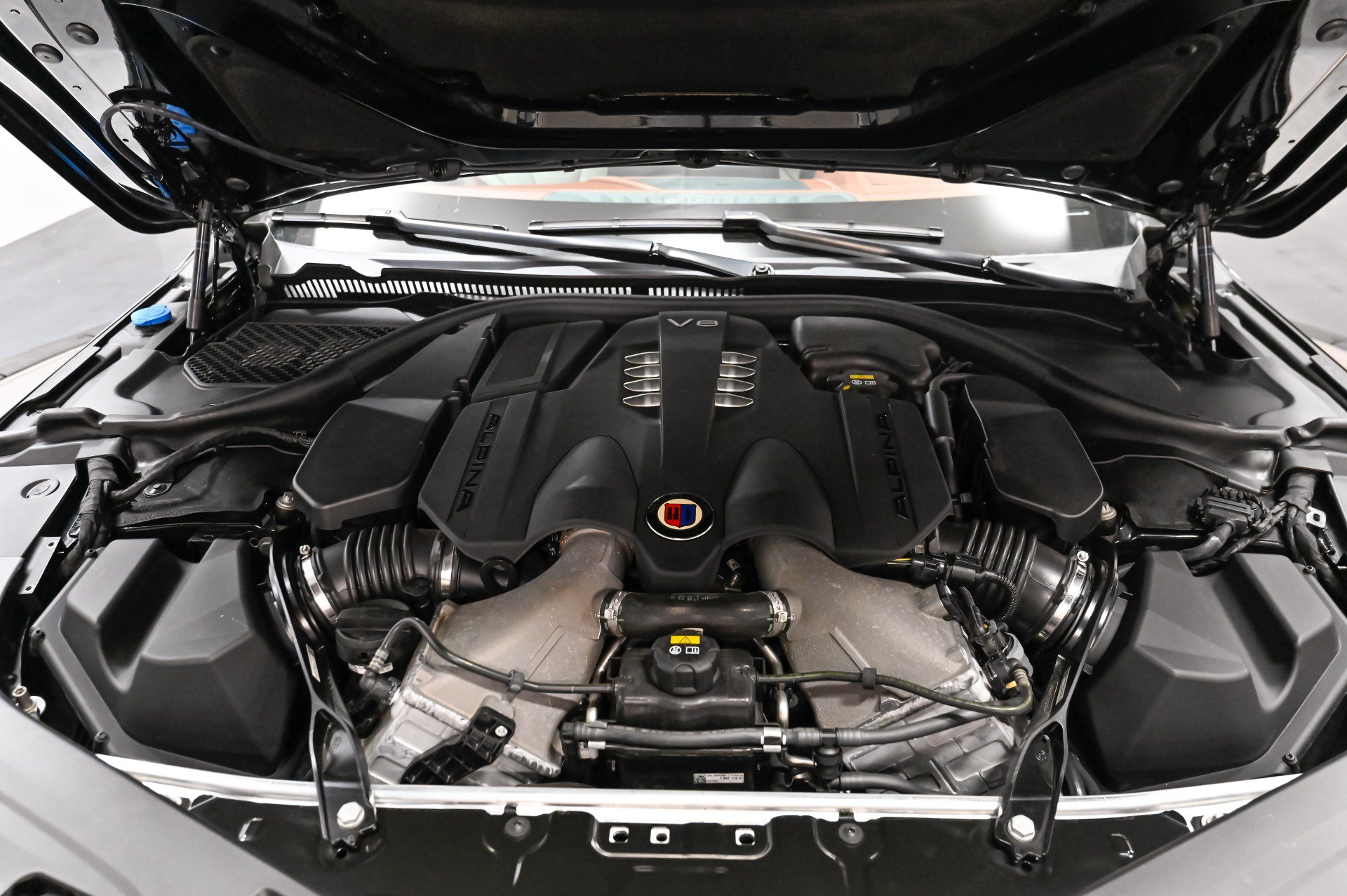 Used 2023 BMW ALPINA B8 xDrive Gran Coupe AWD/4WD image 53