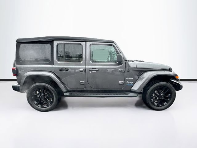 Used 2022 Jeep Wrangler Unlimited Sahara w/ Cold Weather Group image 9