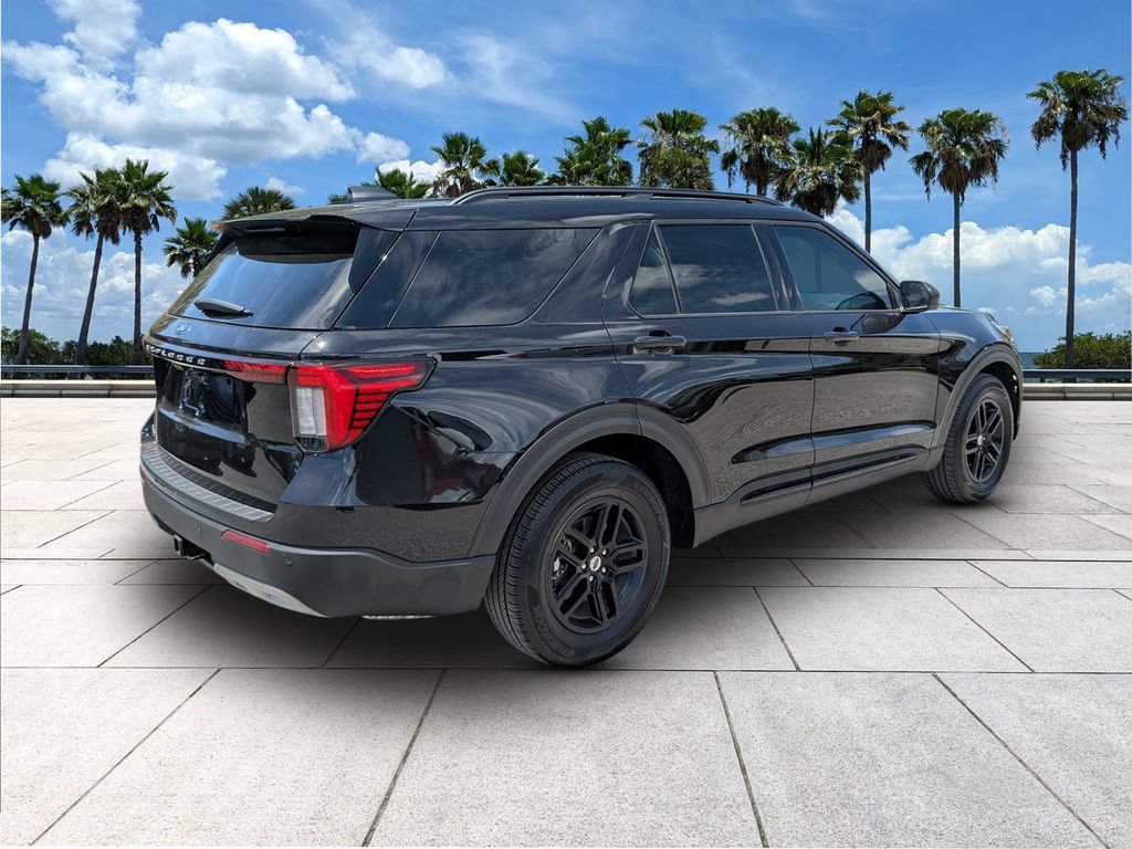 Used 2026 Ford Explorer Active w/ Active Comfort Package RWD image 8