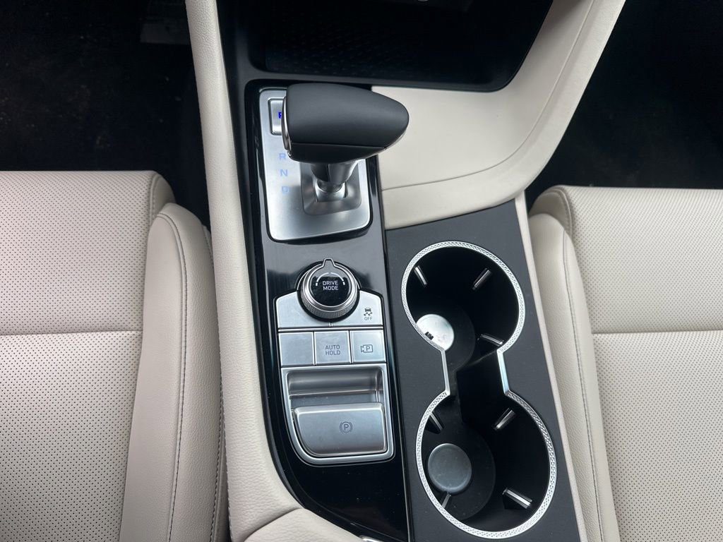 Used 2026 Genesis G70 2.5T image 16