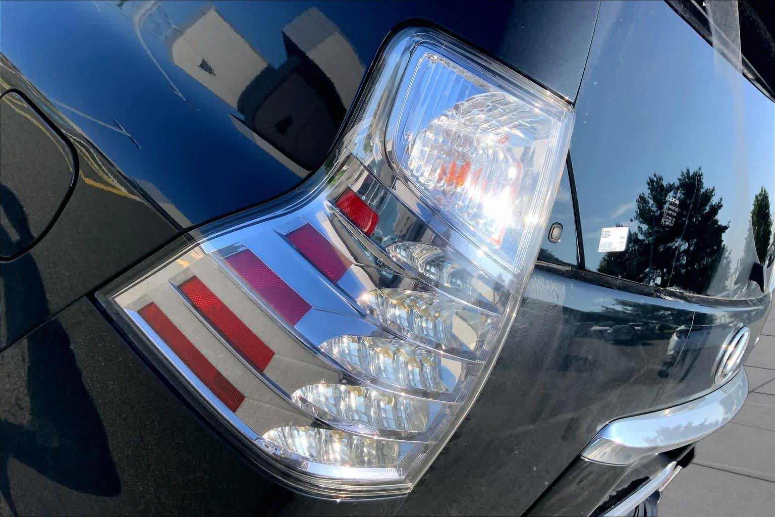 Used 2017 Lexus GX 460 Premium AWD/4WD image 29