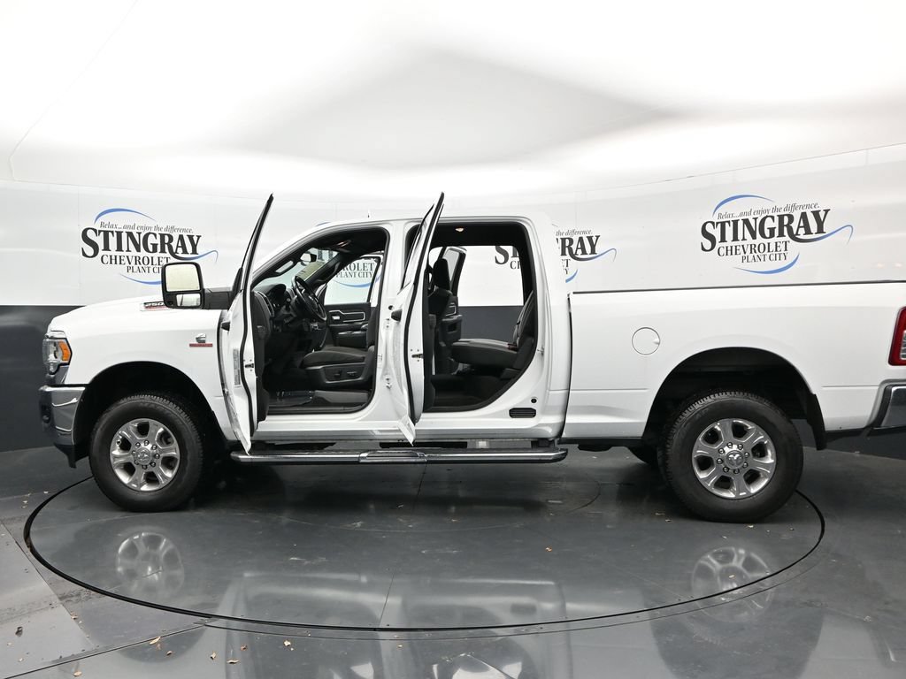 Used 2024 RAM 2500 Big Horn AWD/4WD image 37