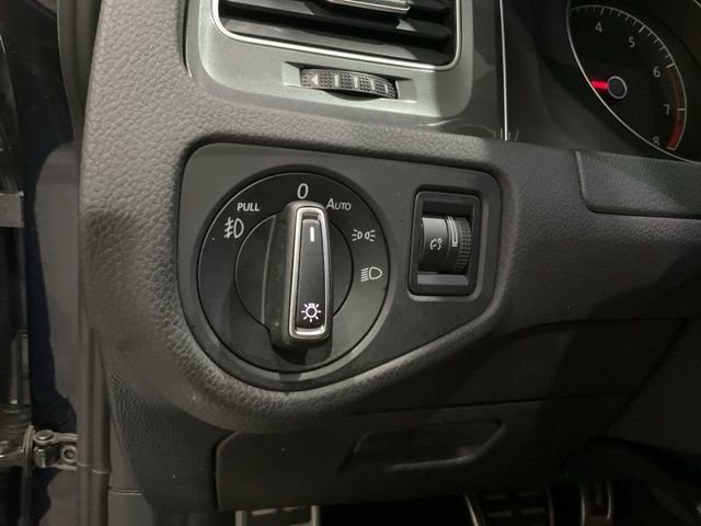 Used 2017 Volkswagen Golf Alltrack SE image 8