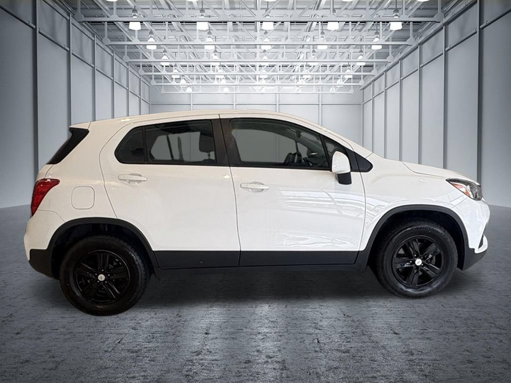 Used 2020 Chevrolet Trax LS AWD/4WD image 5