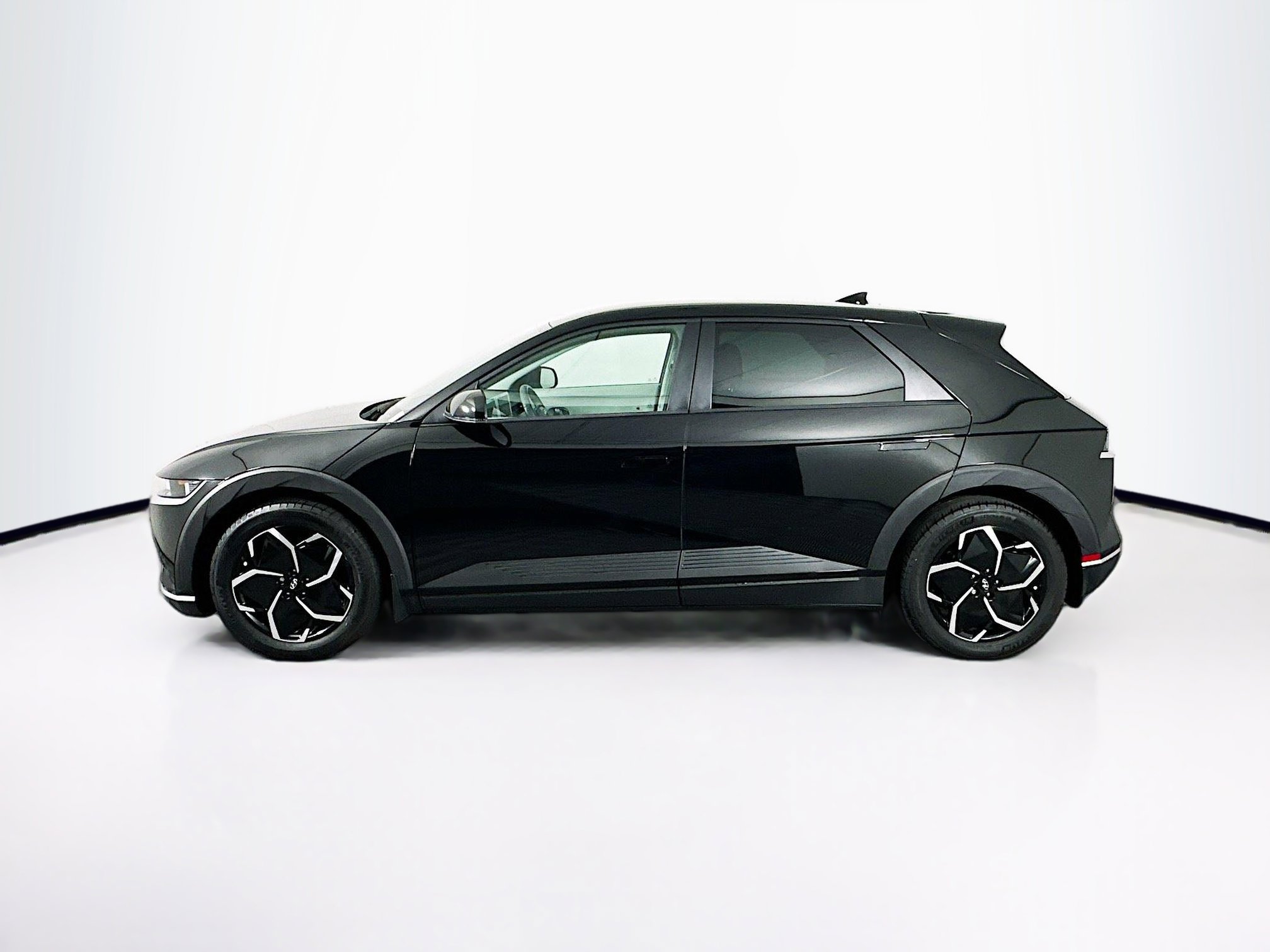 Used 2024 Hyundai Ioniq 5 SEL image 4