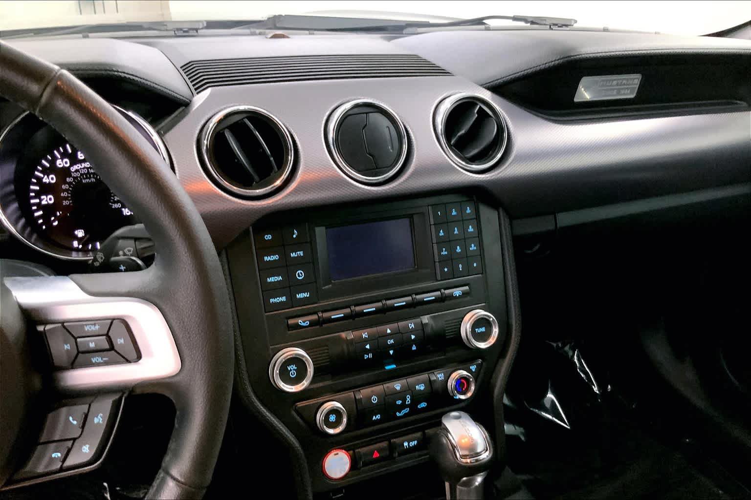 Used 2016 Ford Mustang GT RWD image 6