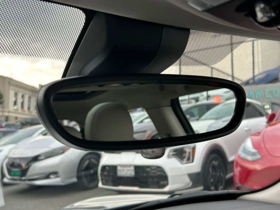 Used 2023 MINI Cooper SE image 36