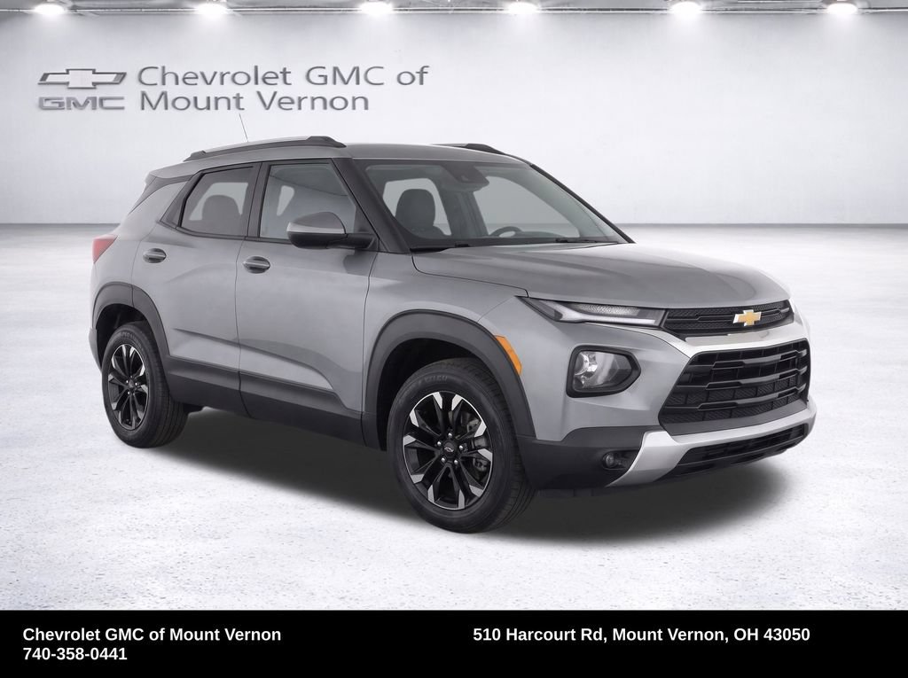 Used 2023 Chevrolet TrailBlazer LT w/ Convenience Package AWD/4WD image 2