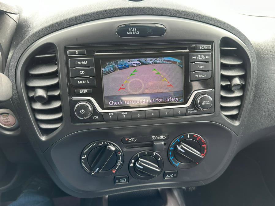 Used 2015 Nissan Juke S image 17