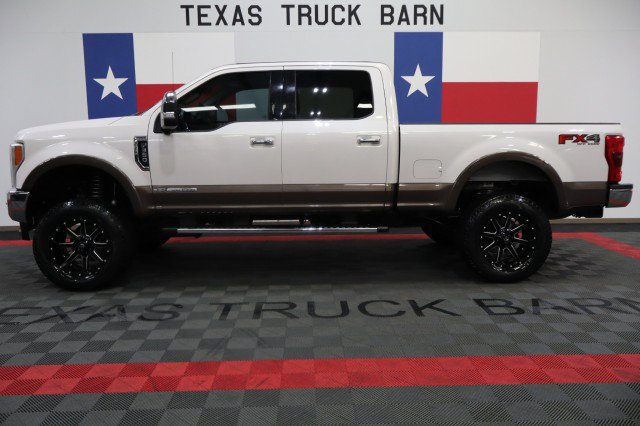 Used 2017 Ford F350 Lariat w/ Lariat Ultimate Package AWD/4WD image 1