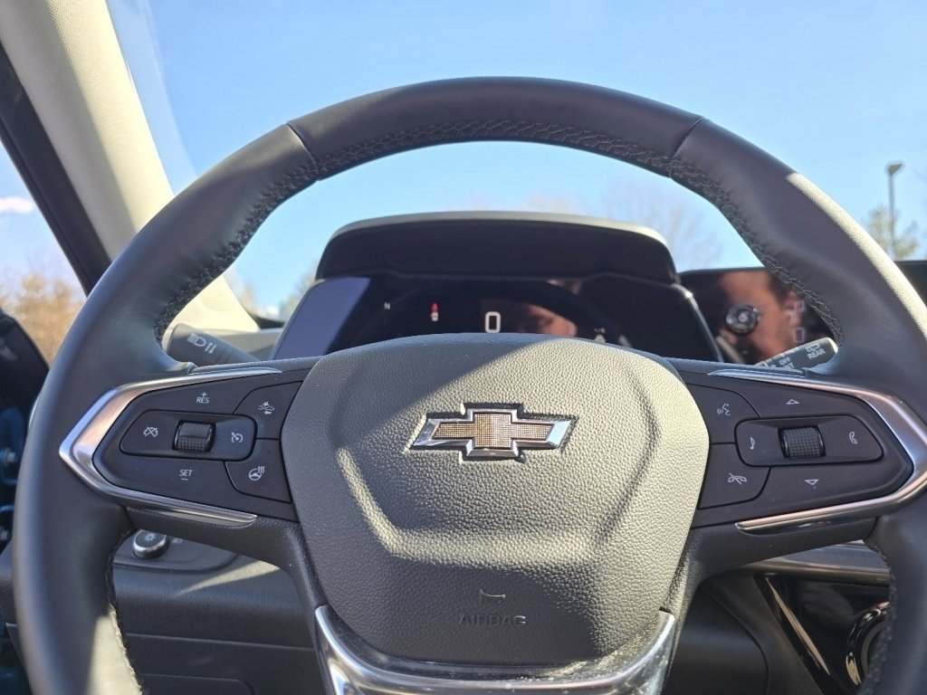 Used 2025 Chevrolet Trax ACTIV w/ Sunroof Package image 22