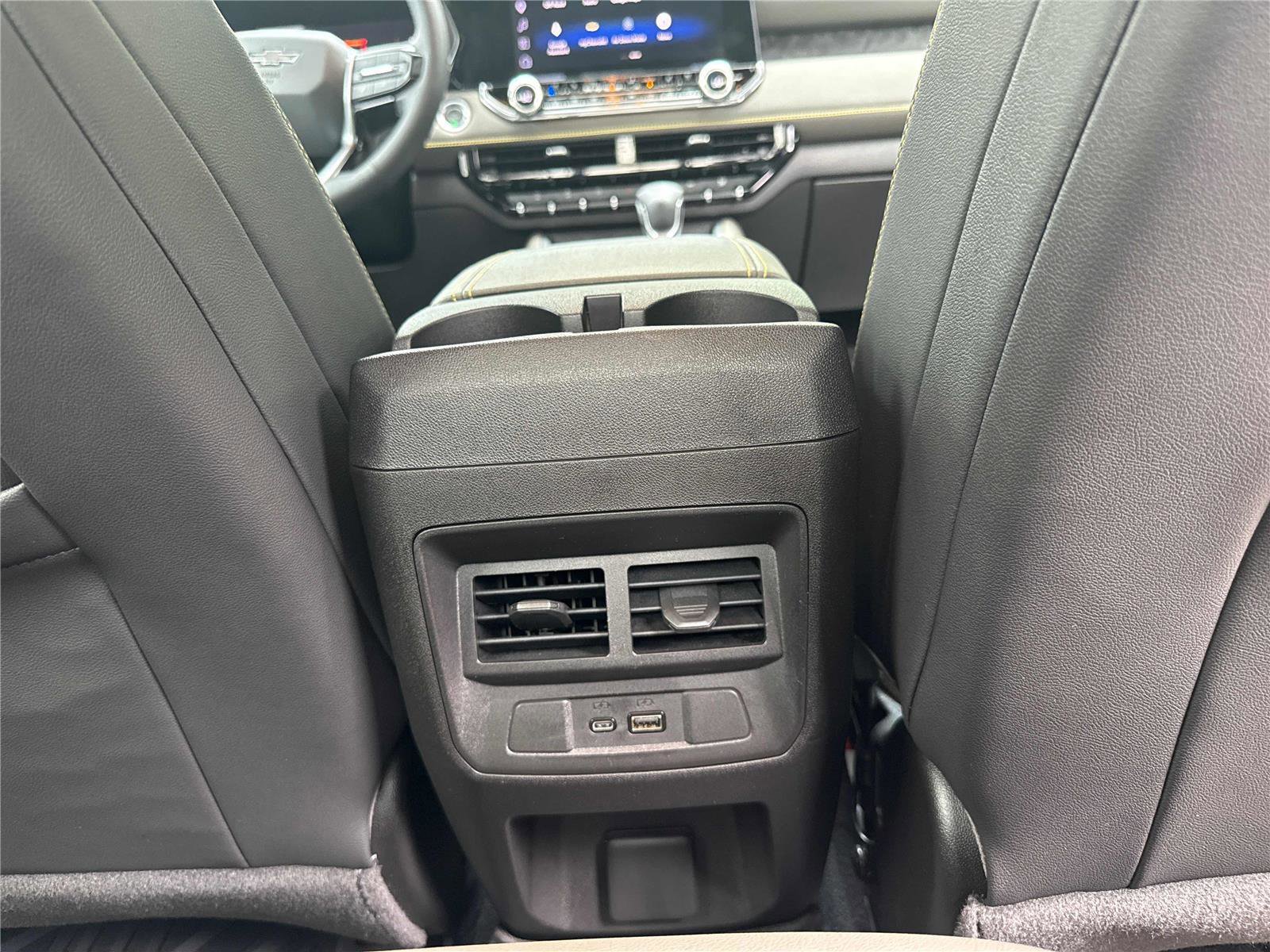 Used 2024 Chevrolet Colorado ZR2 w/ ZR2 Convenience Package III AWD/4WD image 30