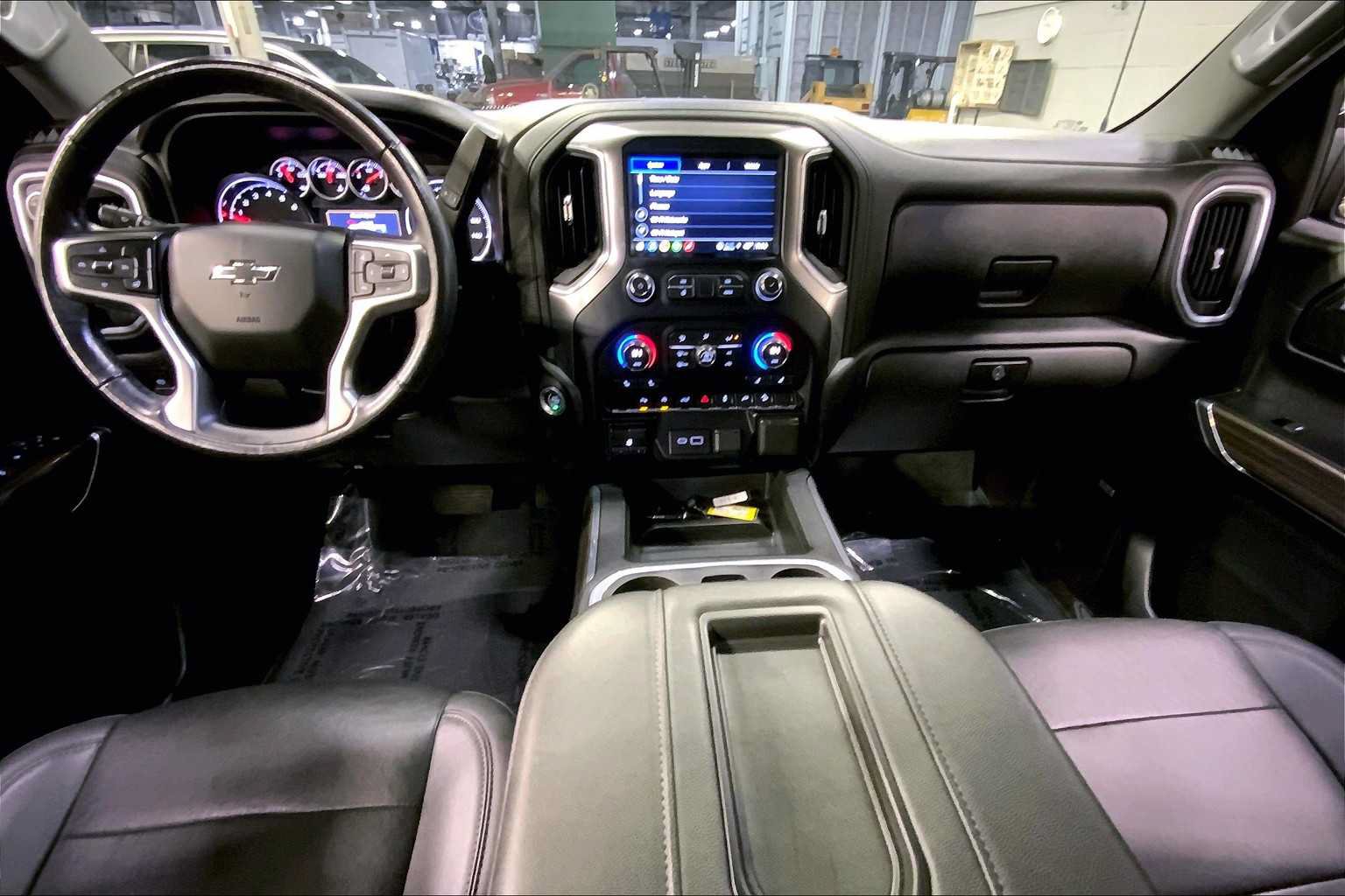 Used 2021 Chevrolet Silverado 1500 LT Trail Boss w/ Convenience Package II AWD/4WD image 16