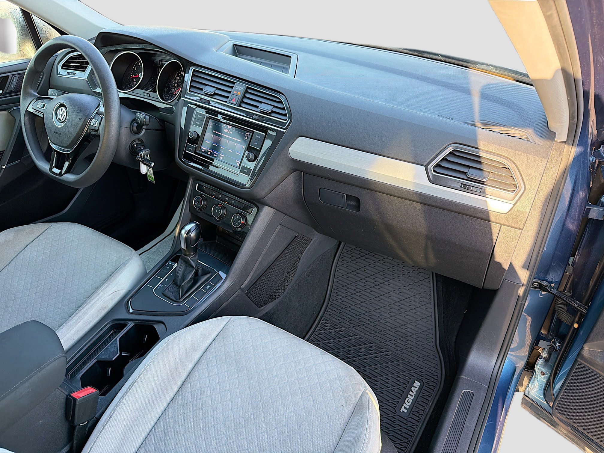 Used 2020 Volkswagen Tiguan S image 12