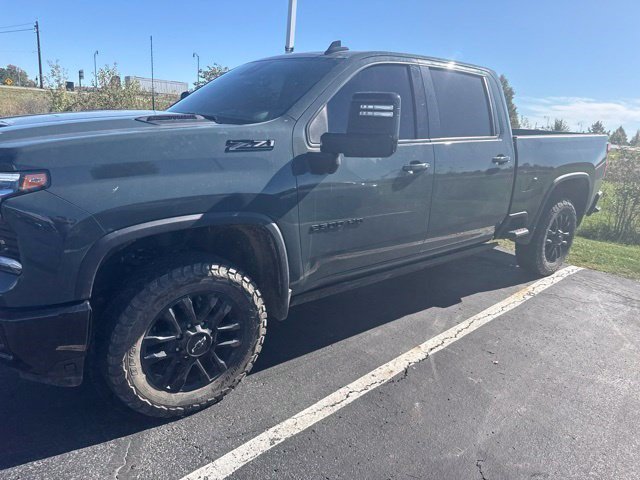 Used 2025 Chevrolet Silverado 2500 LTZ w/ Trail Boss Package AWD/4WD image 6