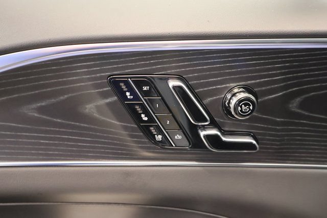 New 2026 Cadillac Lyriq Signature Luxury AWD/4WD image 11