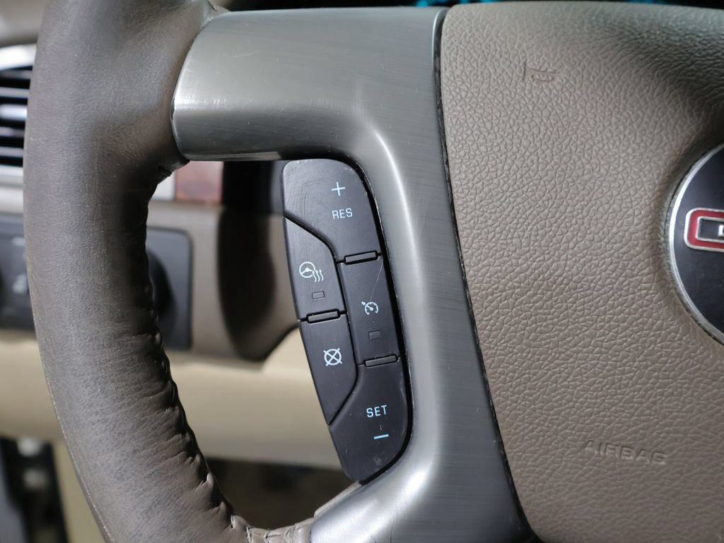 Used 2013 GMC Yukon SLT w/ SLT-2 Equipment Package AWD/4WD image 33